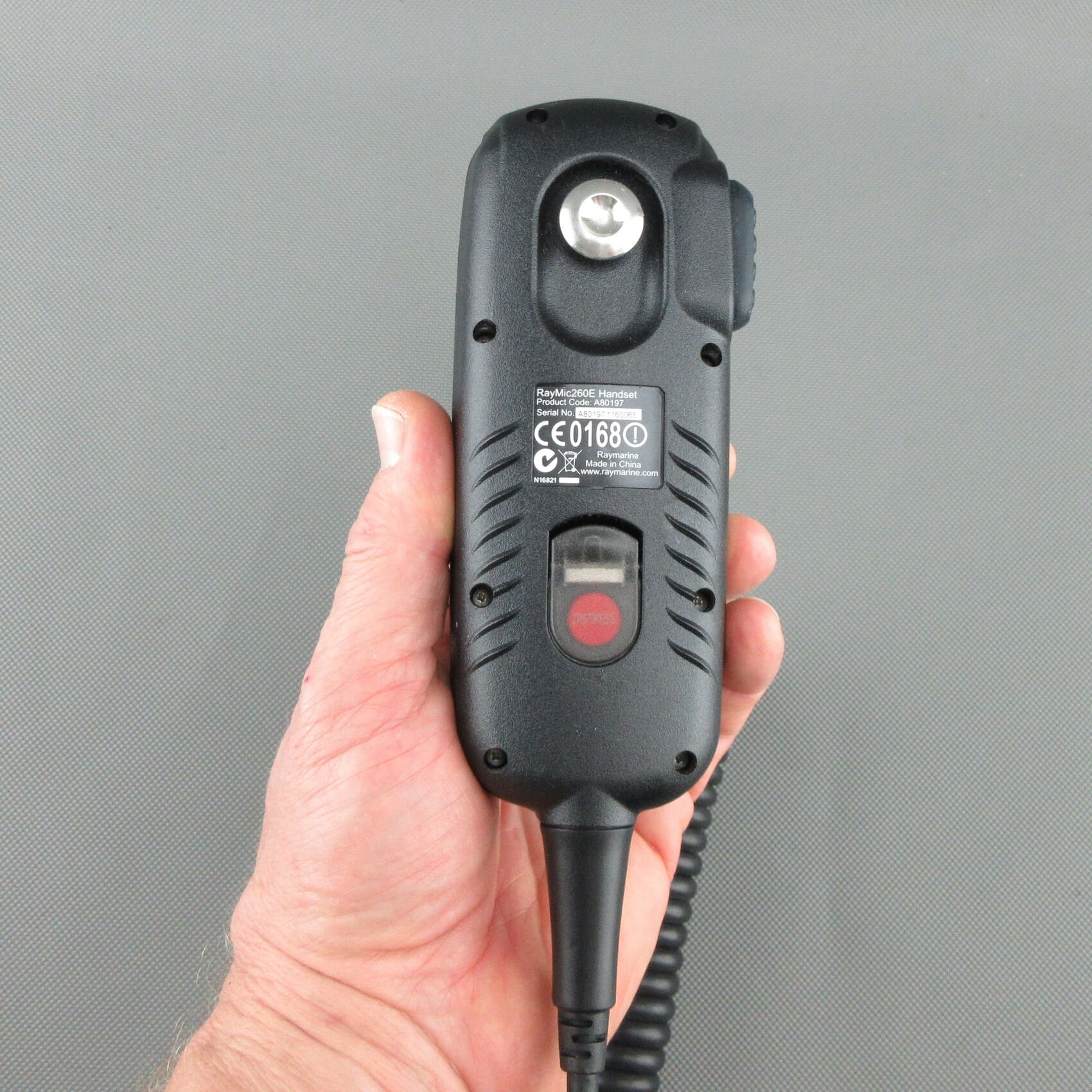 Vue arrière du combiné Raymarine® Ray260 A80197.